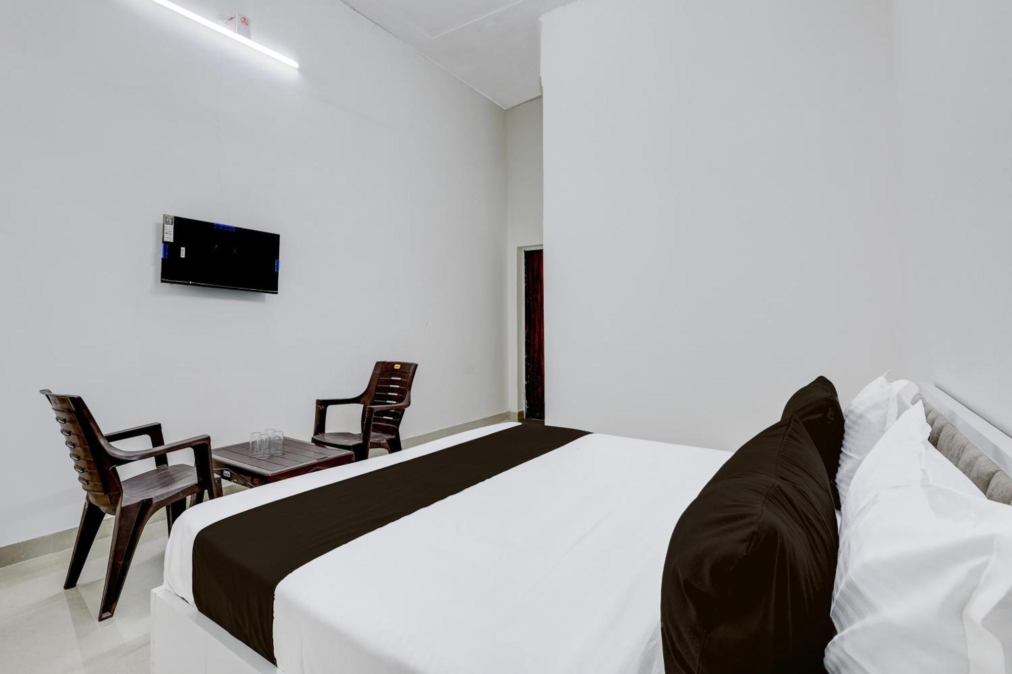 Hotel O Ks Residency Pataudi Kültér fotó